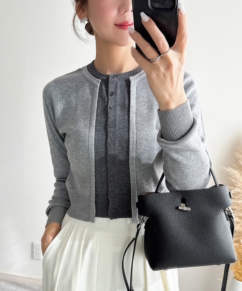 &. NOSTALGIA（アンドドットノスタルジア）の「【ZOZO限定】フェイクレイヤードカーディガン（カーディガン/ボレロ・レディース・ブラック/グレー・M）」の2枚目の写真