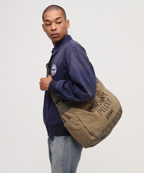 AVIREX（アヴィレックス）の「COATING CANVAS NEWSPAPER BAG "CHERRY POINT" / コーティング キャンバス ニュースペーパーバッグ チェリーポイント / AVIREX / アヴィレックス（ショルダーバッグ・メンズ・オリーブ・FREE）」の3枚目の写真