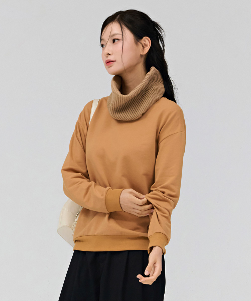 CHASECULT(チェイスカルト)の「女性ルーズフィットデイリー起毛マンツーマンTシャツ-キャメル(スウェット・レディース・Mustard・90/85)」の5枚目の写真