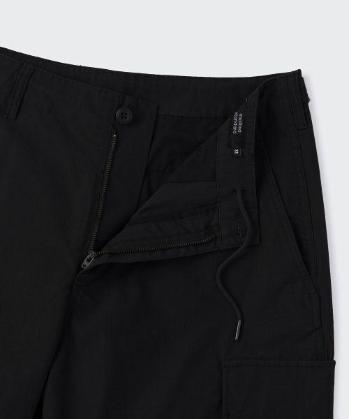 MUSINSA STANDARD（ムシンサスタンダード）の「リップストップパラシュートカーゴパンツ[ブラック]（その他パンツ・メンズ・その他・26/27/28/29/30/31/32/33/34/36/38/40/42）」の8枚目の写真