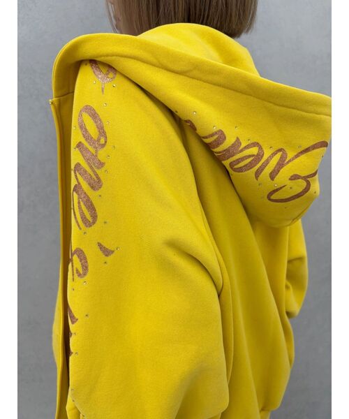 EVRIS(エヴリス)の「【PSYCHIC FEVER × EVRIS】シャイニースウェットパーカー 裏起毛(パーカー・レディース・マスタード/ブラック/グレー・SMALL/MEDIUM)」の20枚目の写真