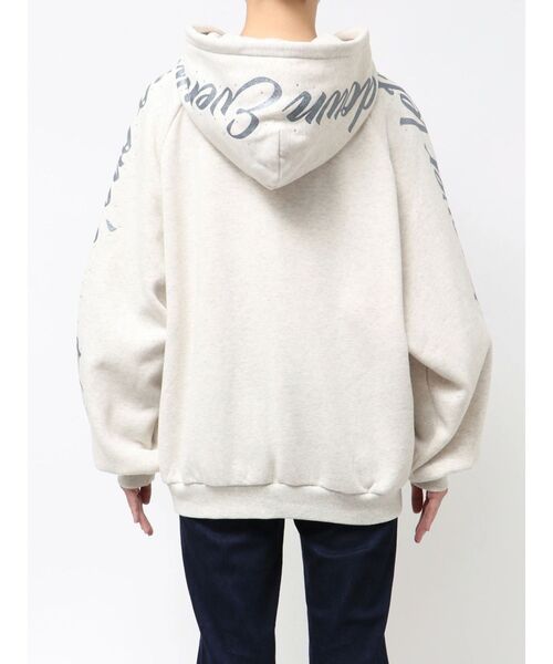 EVRIS(エヴリス)の「【PSYCHIC FEVER × EVRIS】シャイニースウェットパーカー 裏起毛(パーカー・レディース・マスタード/ブラック/グレー・SMALL/MEDIUM)」の5枚目の写真