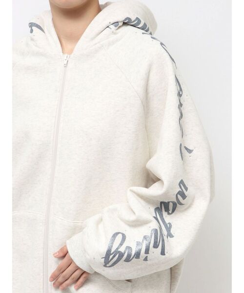 EVRIS(エヴリス)の「【PSYCHIC FEVER × EVRIS】シャイニースウェットパーカー 裏起毛(パーカー・レディース・マスタード/ブラック/グレー・SMALL/MEDIUM)」の7枚目の写真