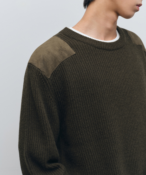 MUSINSA STANDARD（ムシンサスタンダード）の「リブドコマンドニット [カーキ]（ニット/セーター・メンズ・その他・SMALL/MEDIUM/LARGE/X-LARGE/XX-LARGE）」の5枚目の写真