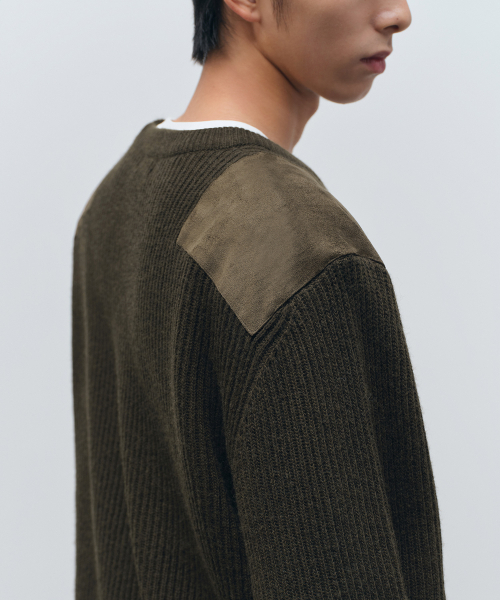 MUSINSA STANDARD（ムシンサスタンダード）の「リブドコマンドニット [カーキ]（ニット/セーター・メンズ・その他・SMALL/MEDIUM/LARGE/X-LARGE/XX-LARGE）」の6枚目の写真