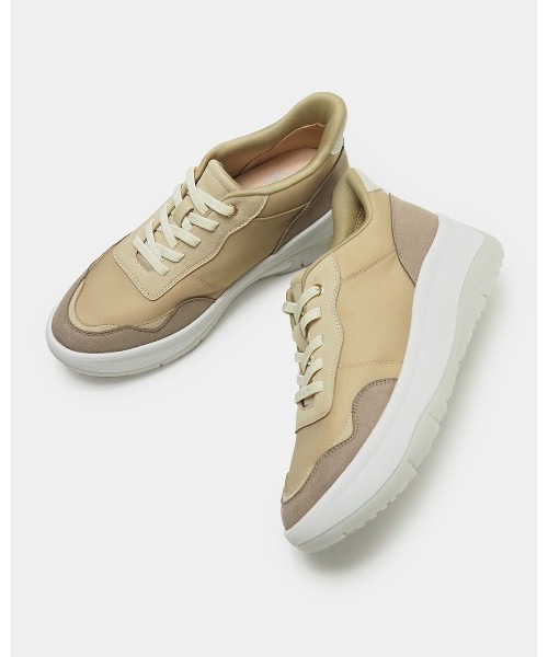 fitfit(フィットフィット)の「撥水ハンズフリーソフトスニーカー(スニーカー・レディース・アイボリー/モカ・21.5cm/24.5cm/25.0cm/25.5cm/22cm/22.5cm/23cm/23.5cm/24cm)」の3枚目の写真