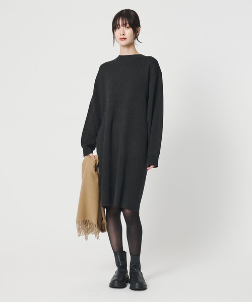 BEAUTY&YOUTH UNITED ARROWS（ビューティーアンドユースユナイテッドアローズ）の「【WEB限定 Wardrobe DAILY MINIMAL】コクーンニットワンピース ウォッシャブル（ワンピース・レディース・ダークグレー/ベージュ/ライム・FREE）」の2枚目の写真