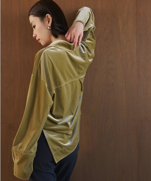 AIC.（エーアイシー）の「ベロアビッグカフスオーバーサイズポロトップス（ポロシャツ・レディース・ブラウン/ライトグリーン・FREE）」の11枚目の写真