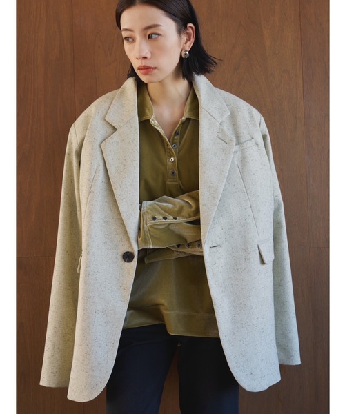 AIC.（エーアイシー）の「ベロアビッグカフスオーバーサイズポロトップス（ポロシャツ・レディース・ブラウン/ライトグリーン・FREE）」の8枚目の写真