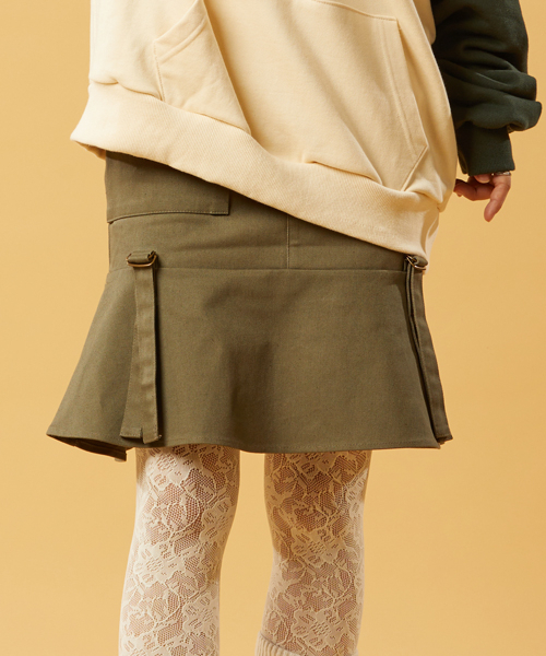 KOLEAT（コレット）の「ミディカーゴストラップフレアロングスカート[KAHKI]（スカート・レディース・その他・SMALL/MEDIUM）」の4枚目の写真