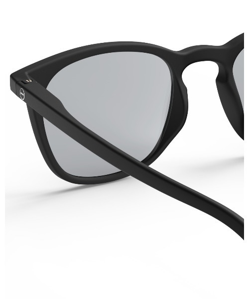 Beyond Basics(ビヨンド ベーシックス)の「IZIPIZI / SUN LIGHTCOLOR #E(サングラス・メンズ・ブラック/ブラウン系その他/ライトブラウン/ブラウン系その他2・FREE)」の6枚目の写真