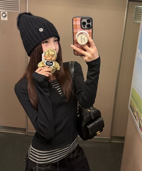 lilful(リルフル)の「【26年春夏新作】ボーダー柄 フェイクレイヤード ヘンリーネックロンT(Tシャツ/カットソー・レディース・ブラック・S/M)」の15枚目の写真