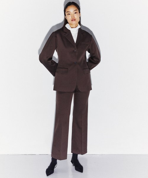 KIMDOH(キムド)の「TAILORED BOOT CUT PANTS BROWN(スラックス・レディース・その他・SMALL/MEDIUM)」の2枚目の写真