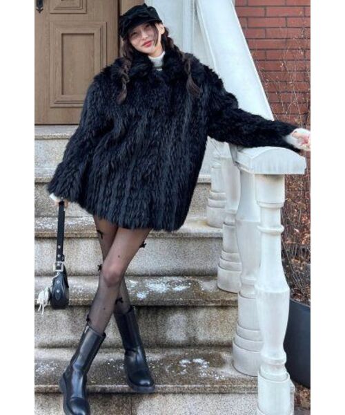 320SHOWROOM（320ショールーム）の「Fake Fur Neckline Hook 4 Button Jacket Black（ムートンコート・レディース・その他・FREE）」の10枚目の写真