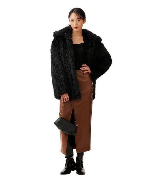 320SHOWROOM（320ショールーム）の「Fake Fur Neckline Hook 4 Button Jacket Black（ムートンコート・レディース・その他・FREE）」の14枚目の写真