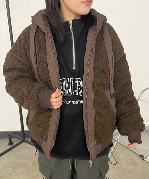 CRB(シーアールビー)の「キルト切替ボアフードブルゾン(ブルゾン・レディース・ブラック/ベージュ/ブラウン・F)」の6枚目の写真