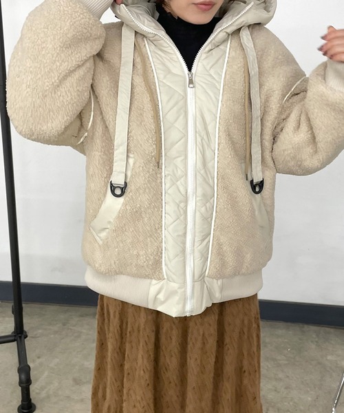 CRB(シーアールビー)の「キルト切替ボアフードブルゾン(ブルゾン・レディース・ブラック/ベージュ/ブラウン・F)」の19枚目の写真