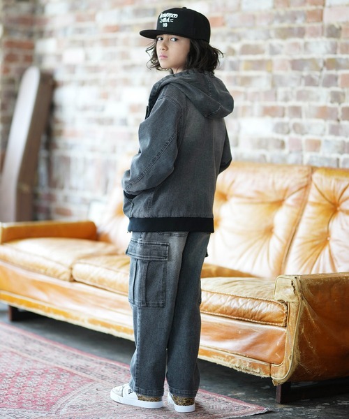 DC(ディーシー)の「DC/ディーシー 26 KD WIDE CARGO PANT キッズ ロンパン YPT261503(その他パンツ・キッズ・ライトブルー/ブラック/ブルー/ブラック系その他・130cm/140cm/150cm/160cm)」の8枚目の写真
