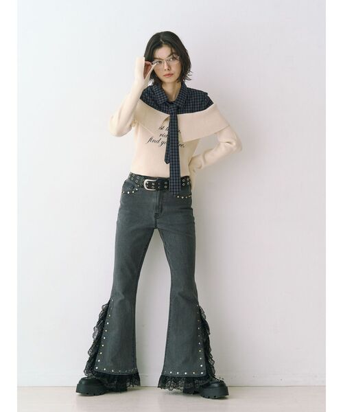 jouetie（ジュエティ）の「レースドッキングスタッズフレアデニムパンツ（デニムパンツ・レディース・ブルー/ブラック・MEDIUM/SMALL）」の12枚目の写真