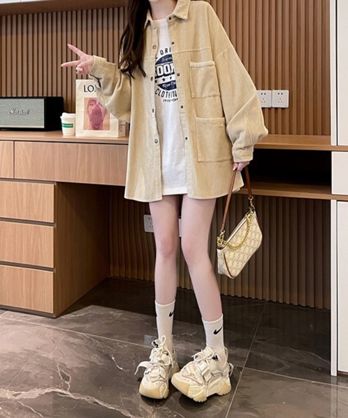 SallyLunn(サリーラン)の「コーデュロイシャツジャケット(その他アウター・レディース・イエロー/オリーブ/ベージュ・MEDIUM/LARGE)」の4枚目の写真