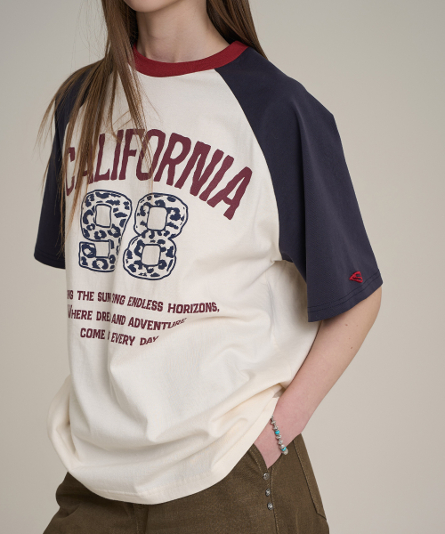 SUPERSUB（スーパーサブ）の「98 カリフォルニア ラグラン半袖Tシャツ-クリーム（Tシャツ/カットソー・レディース・その他・S/M/L）」の2枚目の写真