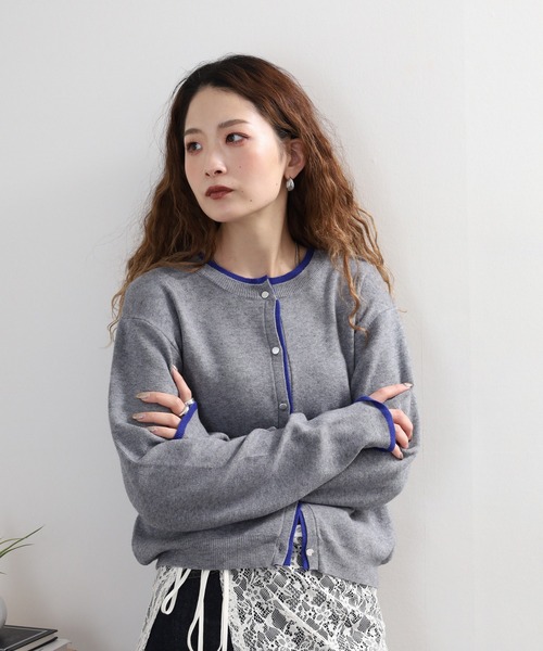 atONE(アットワン)の「レイヤード風配色ニットカーディガン(カーディガン/ボレロ・レディース・グレー系7/ベージュ系その他5/アイボリー系1・F)」の6枚目の写真