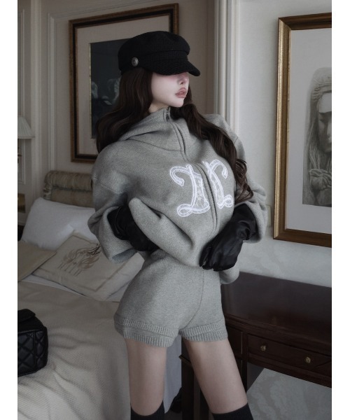 Darich（ダーリッチ）の「インフィニティロゴパンツニットセットアップ