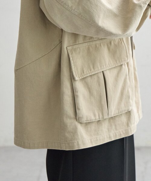 DISCOAT（ディスコート）の「【Enlude】ミリタリージャケット《ユニセックス》（ミリタリージャケット・レディース・グレイッシュベージュ/カーキ・FREE）」の4枚目の写真