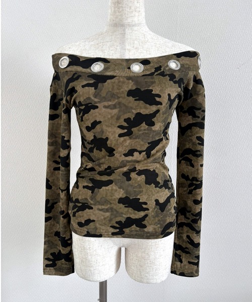SHEENA(シーナ)の「カモフラ柄アイレットオフショルダートップス(Tシャツ/カットソー・レディース・カーキ・M)」の15枚目の写真