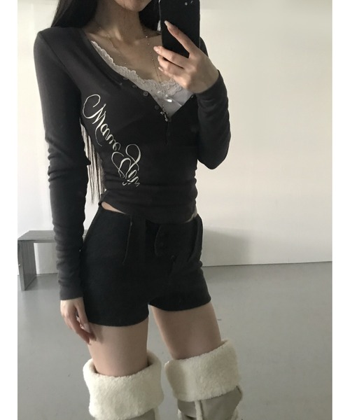 THEAIRTOWN(ジエアタウン)の「grily botton slim top(Tシャツ/カットソー・レディース・ダークグレー/ホワイト/ピンク・FREE)」の12枚目の写真
