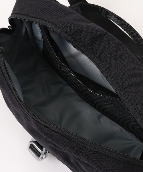UNTRACK(アントラック)の「ウエストバッグ ザアーバンクライマー L カジュアル 60521(ボディバッグ/ウエストポーチ・メンズ・ブラック・FREE)」の15枚目の写真