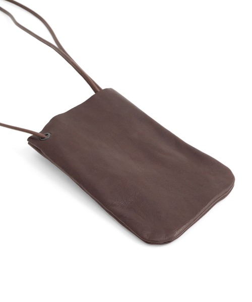 STANDARD SUPPLY(スタンダードサプライ)の「アーツアンドクラフツ / HORSE LEATHER ホースレザー / FLAT SHOULDER S フラットショルダーS(ショルダーバッグ・レディース・タン/チョコ/ブラック・FREE)」の6枚目の写真