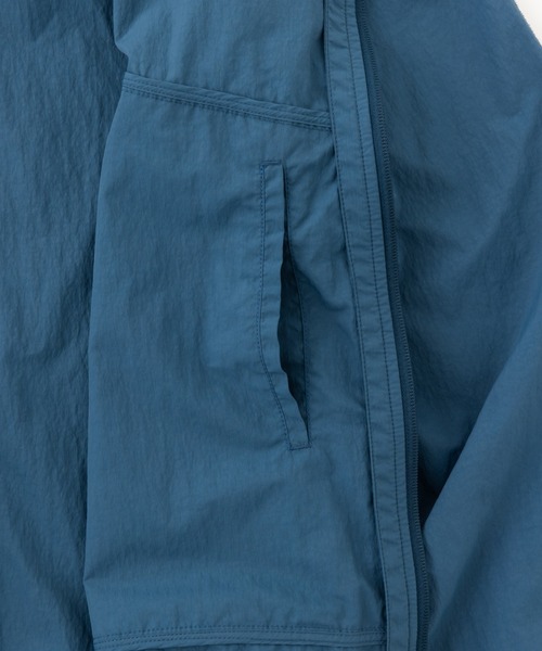 WILD THINGS（ワイルドシングス）の「ライトショートモンスターパーカー│LIGHT SHORT MONSTER PARKA（ナイロンジャケット・メンズ・ブラック/ブルー系その他/グレー系その他2・XL/L/M/S）」の11枚目の写真