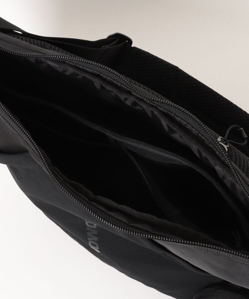 SALOMON（サロモン）の「ACS SHOULDER BAG　LC2867600（ショルダーバッグ・メンズ・ブラック・FREE）」の4枚目の写真