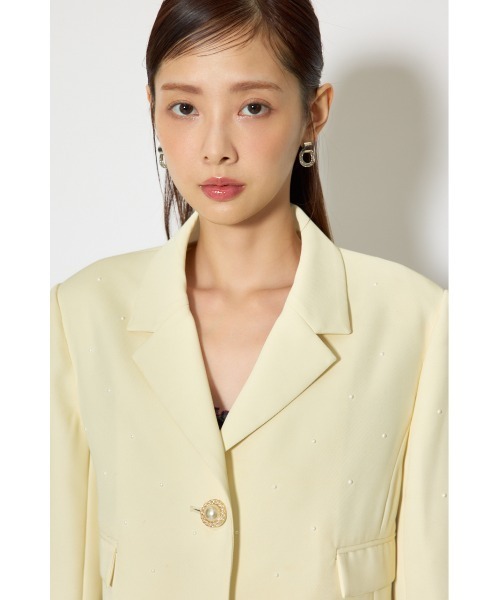 rienda（リエンダ）の「【森香澄さん着用】パール付きシングルショートテーラードジャケット 春服（テーラードジャケット・レディース・ライトイエロー/ブラック/ネイビー・SMALL/MEDIUM）」の11枚目の写真