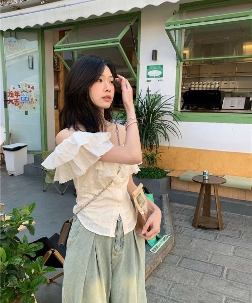 Ritzy(リッツィー)の「オフショルダーフリルブラウス(シャツ/ブラウス・レディース・ベージュ・M)」の10枚目の写真