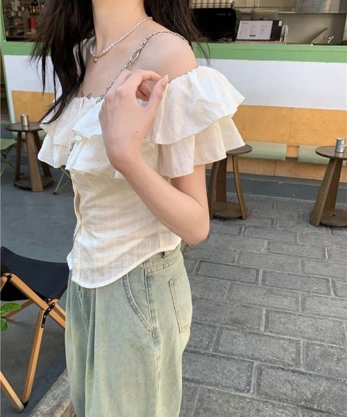 Ritzy(リッツィー)の「オフショルダーフリルブラウス(シャツ/ブラウス・レディース・ベージュ・M)」の13枚目の写真