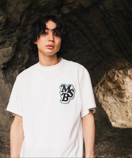 My sugar Babe(マイシュガーベイブ)の「Wappen og logo tee(Tシャツ/カットソー・メンズ・ブルー/ブラック×パープル/アイボリー/レッド/ピンク/ホワイト/イエロー/ベージュ・LARGE/X-LARGE/MEDIUM)」の2枚目の写真