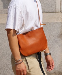 Sinleathers（シンレザーズ）の「パセオ PASEO サコッシュ（ショルダーバッグ）」