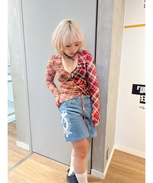 Desigual（デシグアル）の「ピンクマルチトーンチェック×フロントドローストリングギャザー長袖Vネックトップス（Tシャツ/カットソー・レディース・レッド・XL/L/M/S/XS）」の12枚目の写真