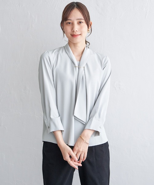 IKKA LOUNGE（イッカラウンジ）の「3WAYボウタイ付きブラウス（シャツ/ブラウス・レディース・オフホワイト/グレイッシュベージュ/ミント・M/L/S）」の11枚目の写真