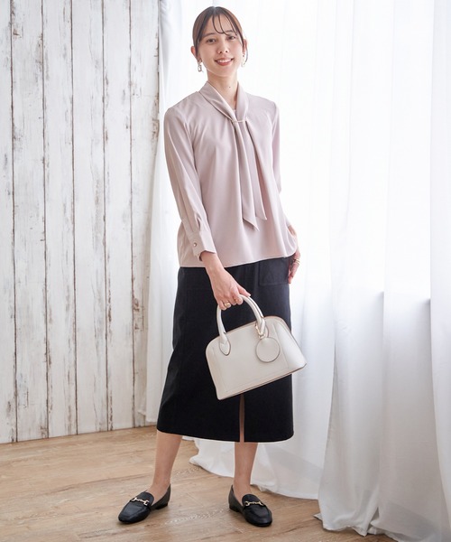 IKKA LOUNGE（イッカラウンジ）の「3WAYボウタイ付きブラウス（シャツ/ブラウス・レディース・オフホワイト/グレイッシュベージュ/ミント・M/L/S）」の16枚目の写真