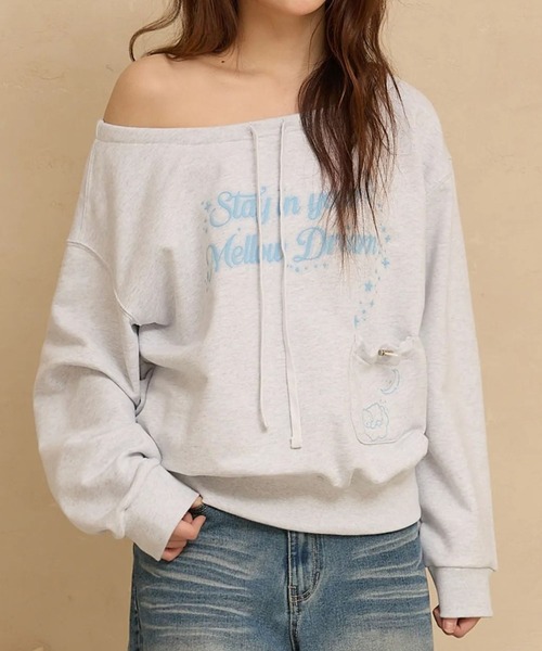 WaiKei(ワイケイ)の「Wai Kei/スウェットオフショルダー(スウェット・レディース・ライトグレー/チャコールグレー・FREE)」の2枚目の写真