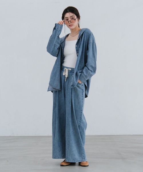 LAKOLE（ラコレ）の「デニムフードシャツ / 654294（その他トップス・レディース・ベージュ/ライトブルー・FREE）」の16枚目の写真