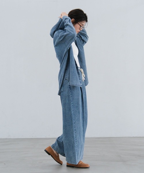 LAKOLE（ラコレ）の「デニムフードシャツ / 654294（その他トップス・レディース・ベージュ/ライトブルー・FREE）」の19枚目の写真