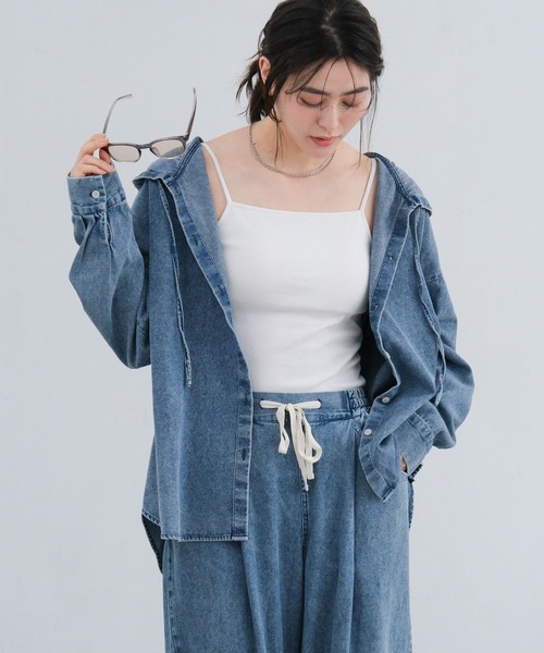 LAKOLE（ラコレ）の「デニムフードシャツ / 654294（その他トップス・レディース・ベージュ/ライトブルー・FREE）」の12枚目の写真