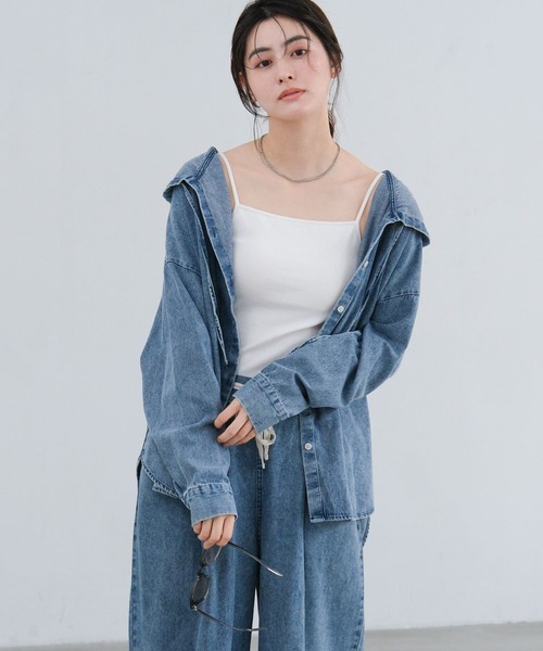 LAKOLE（ラコレ）の「デニムフードシャツ / 654294（その他トップス・レディース・ベージュ/ライトブルー・FREE）」の13枚目の写真