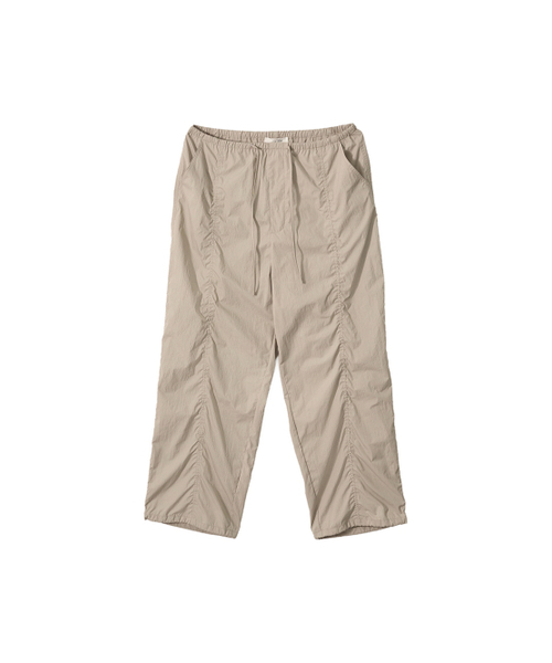Kijun（キジュン）の「Airy Parachute Pants Sand（スウェットパンツ・レディース・その他・SMALL/MEDIUM）」の6枚目の写真