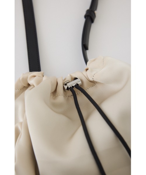 RIM.ARK（リムアーク）の「Satin sacoche サテン サコッシュ（ショルダーバッグ・レディース・アイボリー/ブラック/グリーン・FREE）」の13枚目の写真