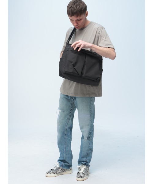 SML(エスエムエル)の「SML (エスエムエル) ショルダーバッグ HELMET SHOULDER BAG M テフロン ヘルメットバッグ メッセンジャーバッグ ボディバッグ K904128(メッセンジャーバッグ・メンズ・グレー/ブラック/グリーン・ONE SIZE)」の5枚目の写真